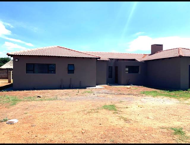 3 BEDROOM HOUSE FOR SALE IN HENLEY ON KLIP